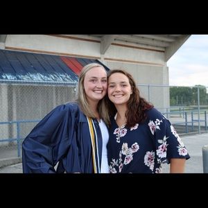 Meet your Posher, Emilee